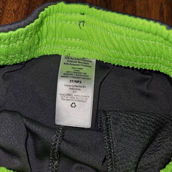 6 for $25 🎃 Grey Green and Black Active Elastic Shorts Toddler Size 3T - Picture 2 of 4